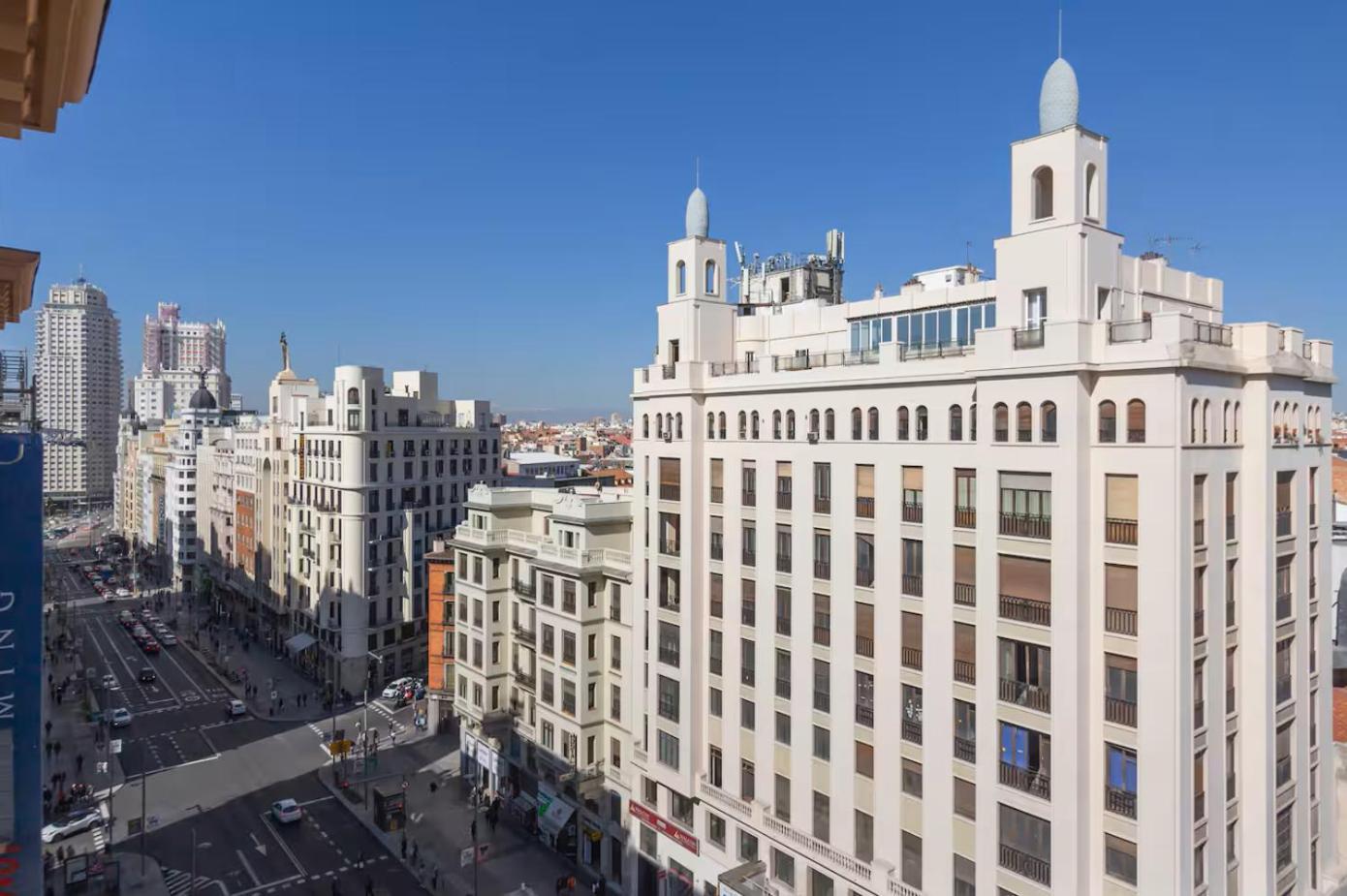 Central Gran Via Мадрид Екстериор снимка